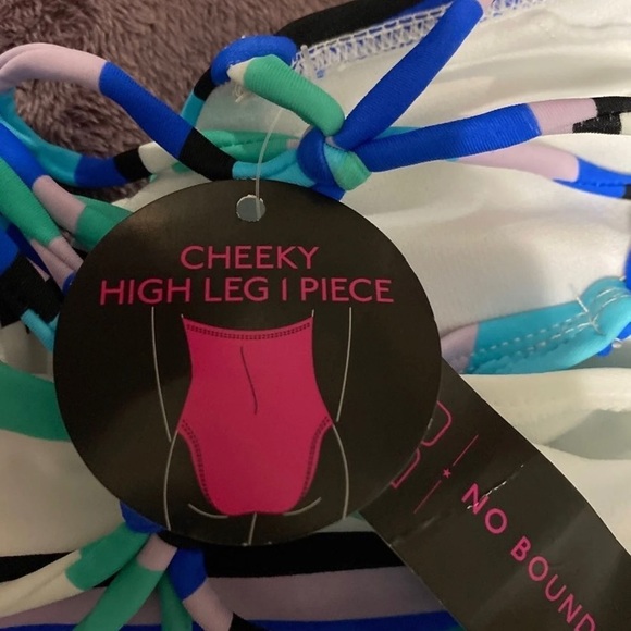 Swim suit stripes cheeky - Picture 3 of 3